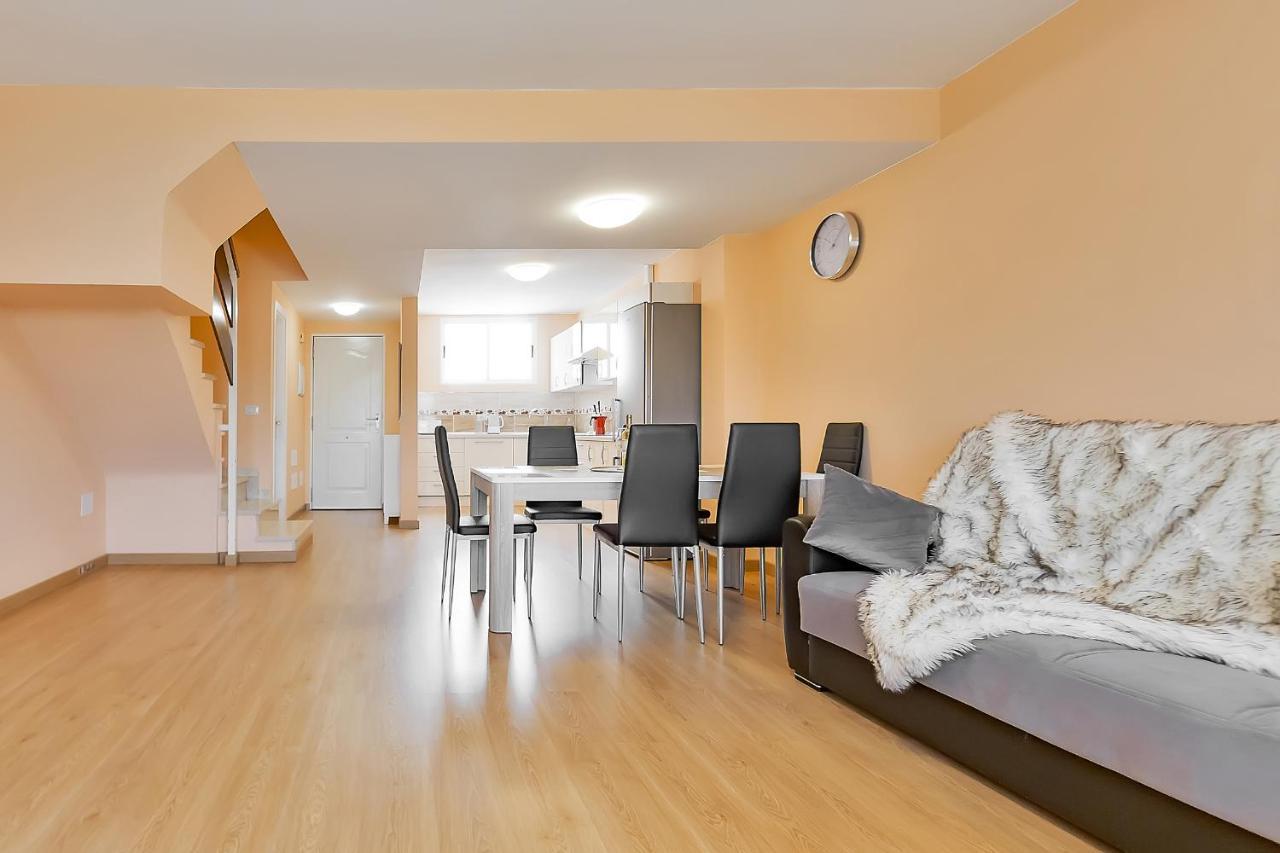 Yellow 3 Bedroom Large Apartment For 10 Guests Costa Adeje  Bagian luar foto