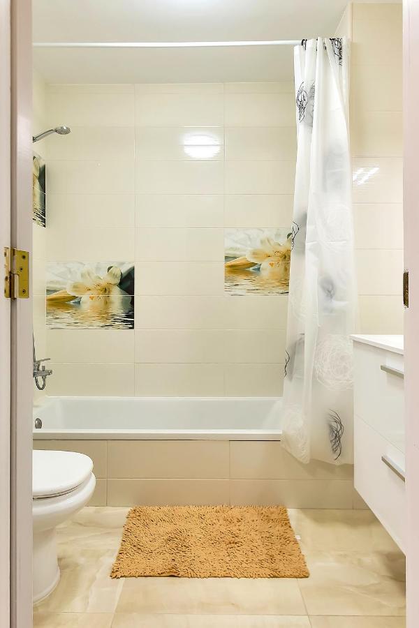 Yellow 3 Bedroom Large Apartment For 10 Guests Costa Adeje  Bagian luar foto