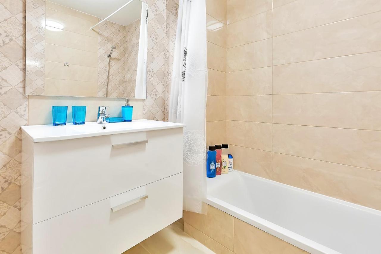 Yellow 3 Bedroom Large Apartment For 10 Guests Costa Adeje  Bagian luar foto