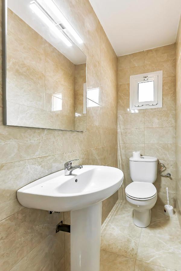 Yellow 3 Bedroom Large Apartment For 10 Guests Costa Adeje  Bagian luar foto