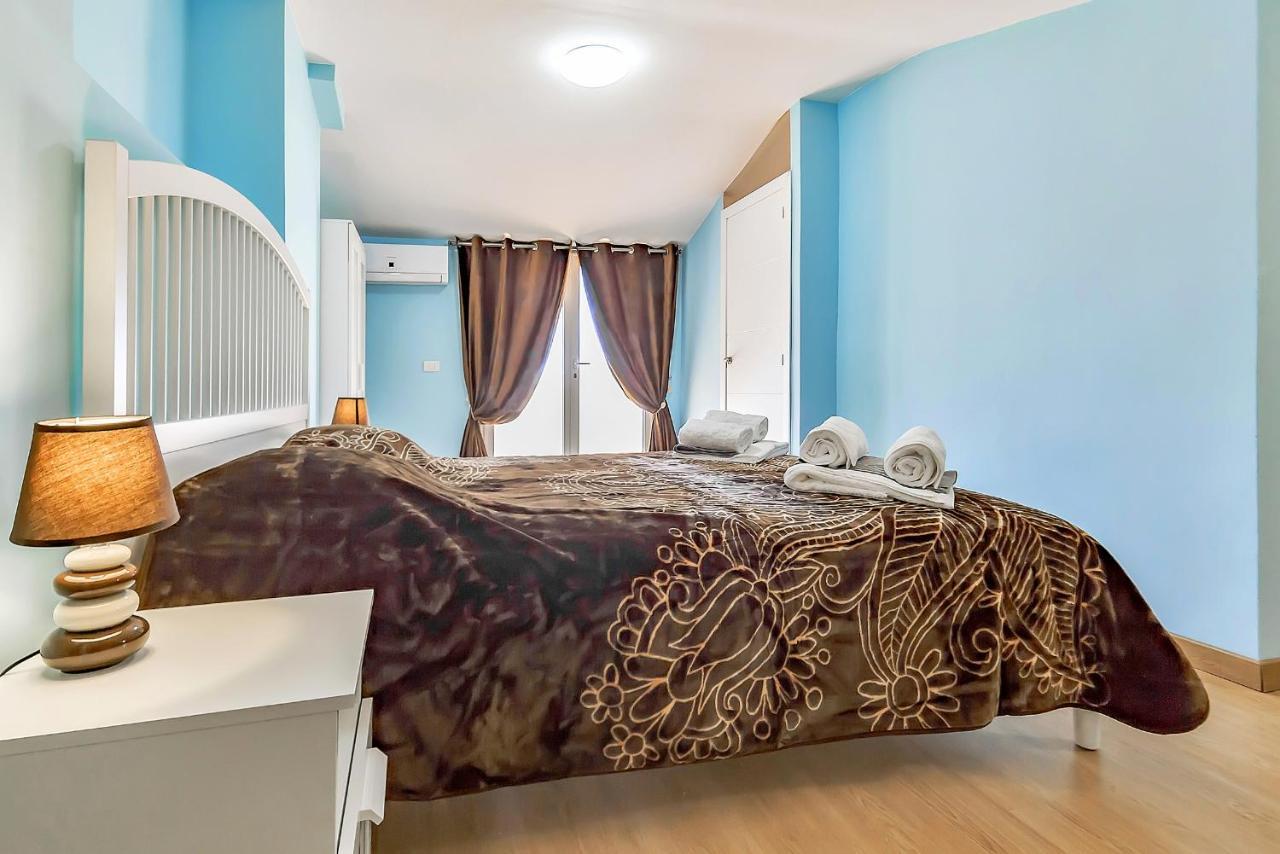 Yellow 3 Bedroom Large Apartment For 10 Guests Costa Adeje  Bagian luar foto